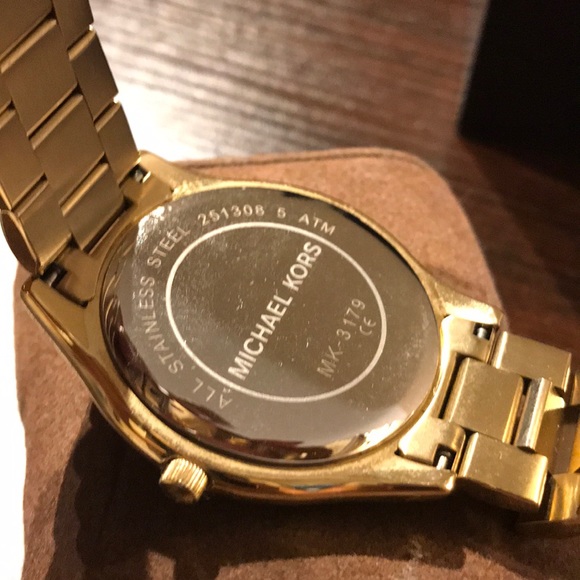 Michael Kors watch - Picture 3 of 5